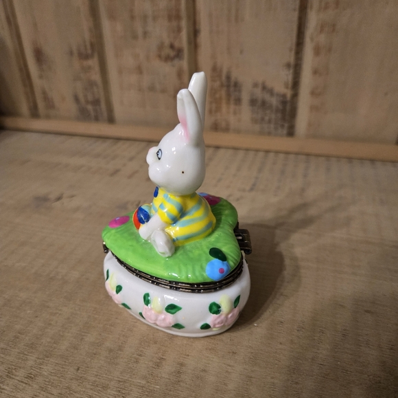 Bunny Hinged Trinket Boxes- Set of Two - Picture 8 of 16